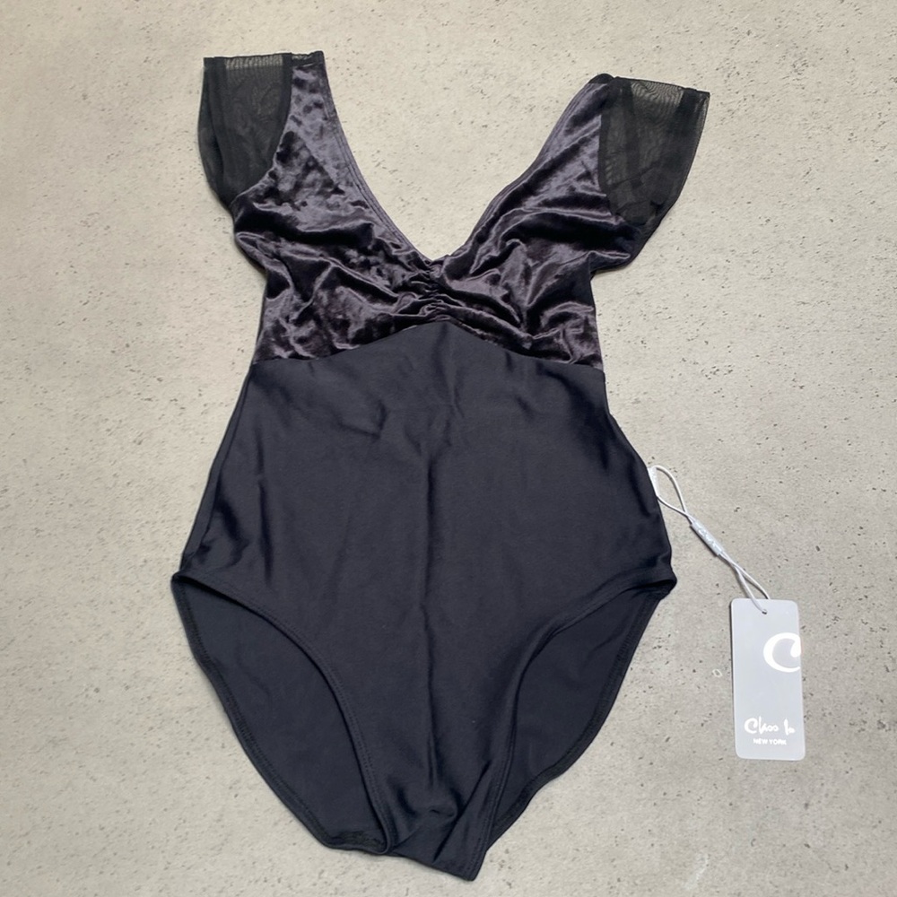 Classin black Leo NWT petite
